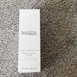 Ara Pearl Peptide Glaze Facial Essence - White